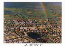 602050 Luchtfoto van de grote waterplas en een gedeelte van de wijk Zielhorst te Amersfoort.